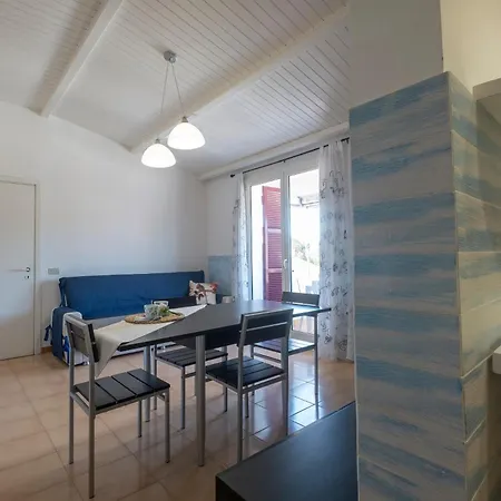 131 - Trilocale Al Secondo Piano A Con Garage, Climatizzato E Ben Arredato, A 200 Mt Dal Mare - Inclusa Nel Prezzo Appartamento *